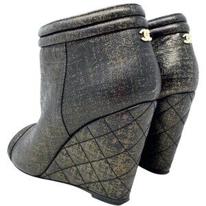 ARCHIVAL Chanel 16S Black Gold Metallic Quilted Wedge Peep Toe Boots 38.5